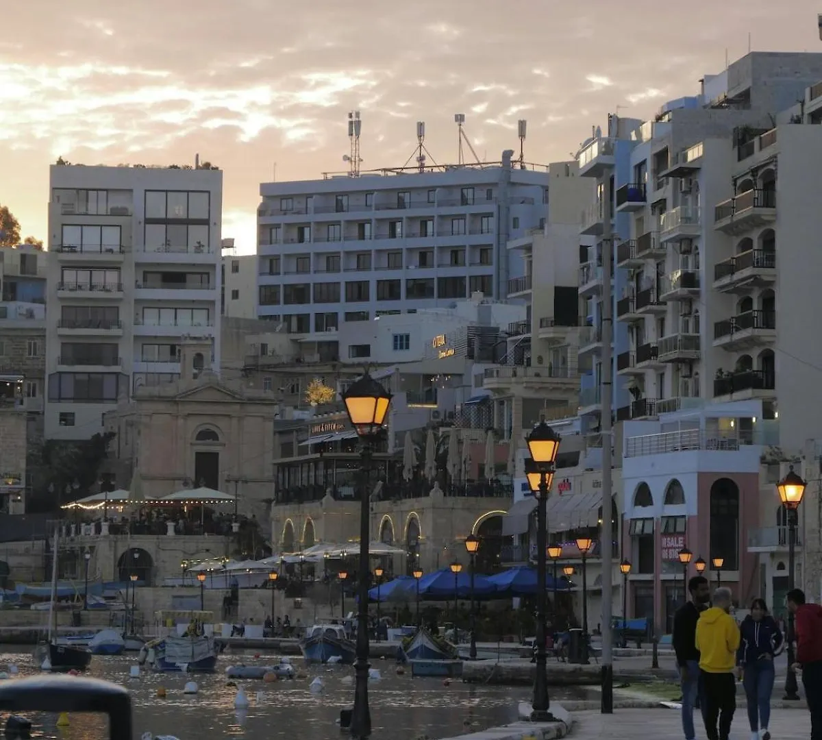 아파트 Lovely Spacious 3Br Apt In The Heart Of St'Julians By 360 Estates Saint Julian's